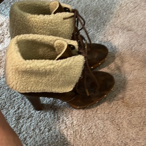 MICHAEL KORS PLATFORM BOOTIES - Picture 5 of 12